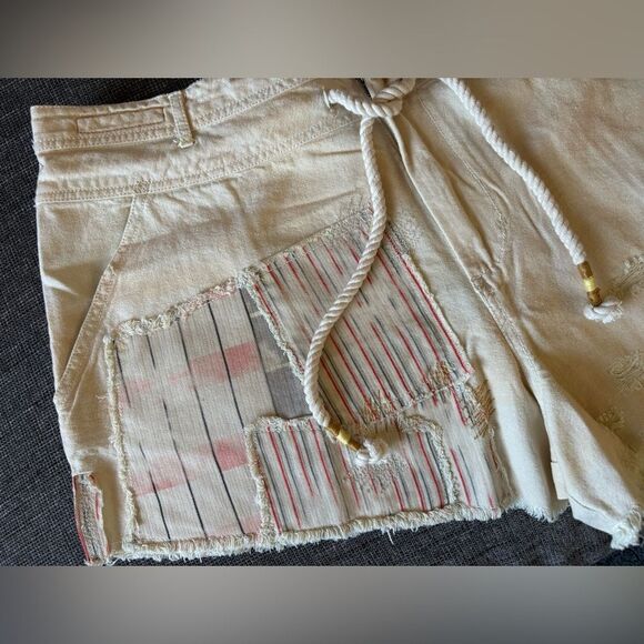 Free People Distressed Patchwork Jean shorts. Size 14 - Picture 3 of 3